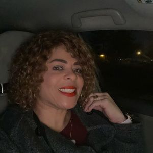 Meet your Posher, Isaura